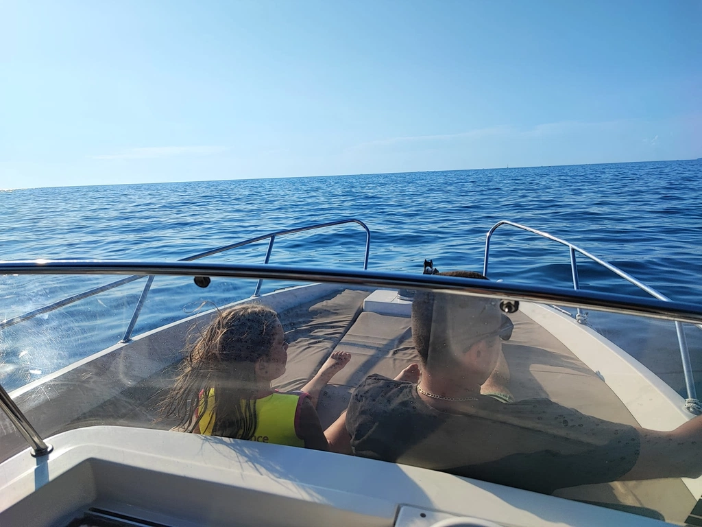 Quicksilver 675 activ 150HP - picture 4